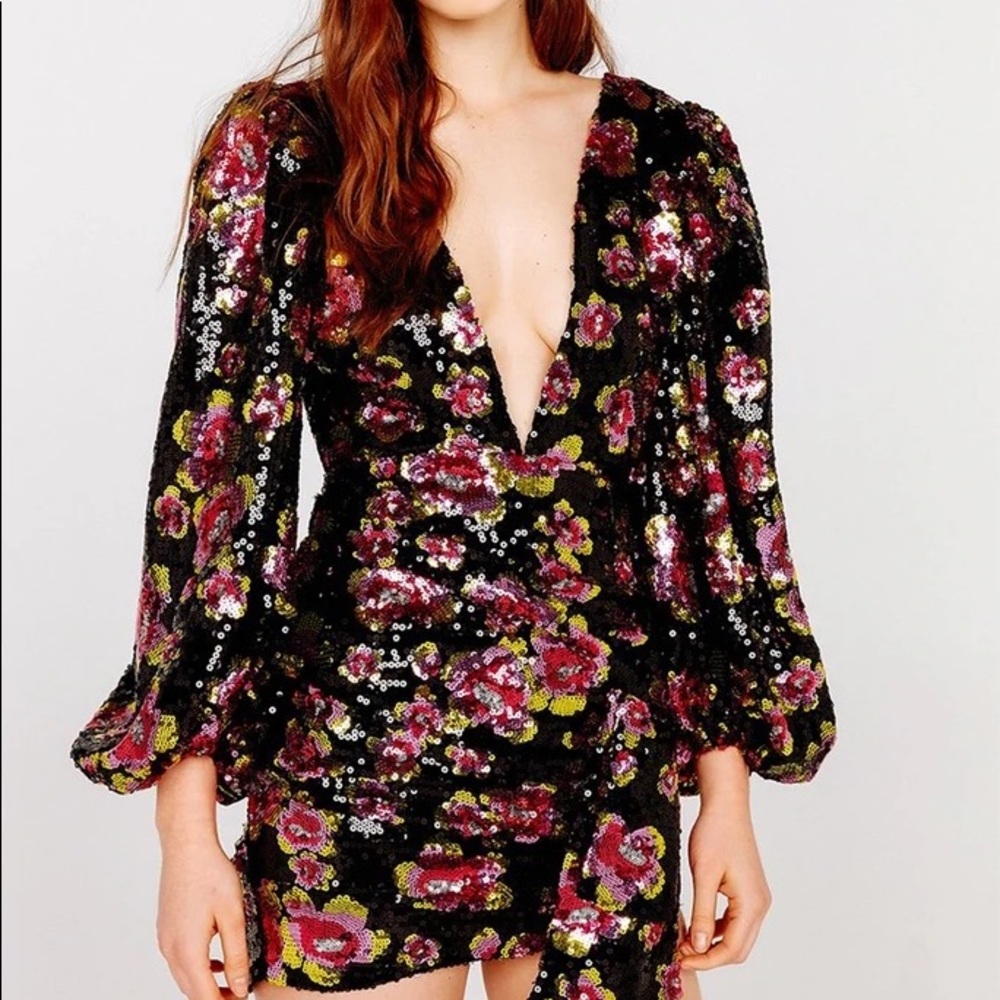 🆕 FOR LOVE & LEMONS | 👗 Stunning sequin dahlia dress - Picture 3 of 15